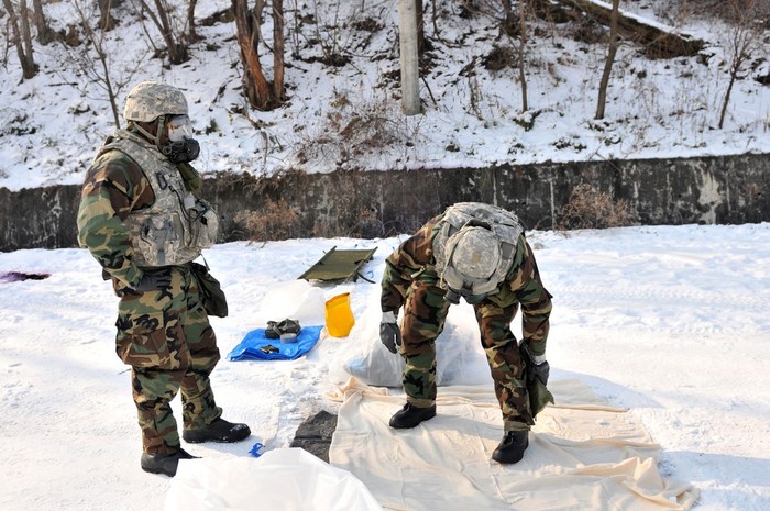 Tập trận hỗn hợp Mỹ - Hàn hôm 12/12/2012 tại trại huấn luyện Camp Stanley, ở phía Đông thành phố Uijeongbu, Hàn Quốc.